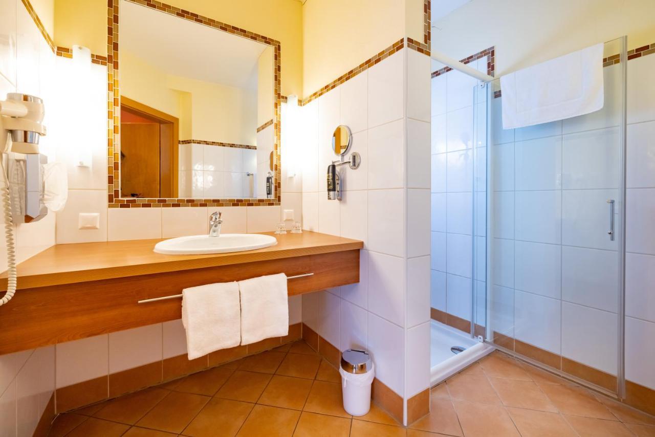 Golf & Thermenland Sonnenpension Fruehstueckshotel Burgauberg Stegersbach