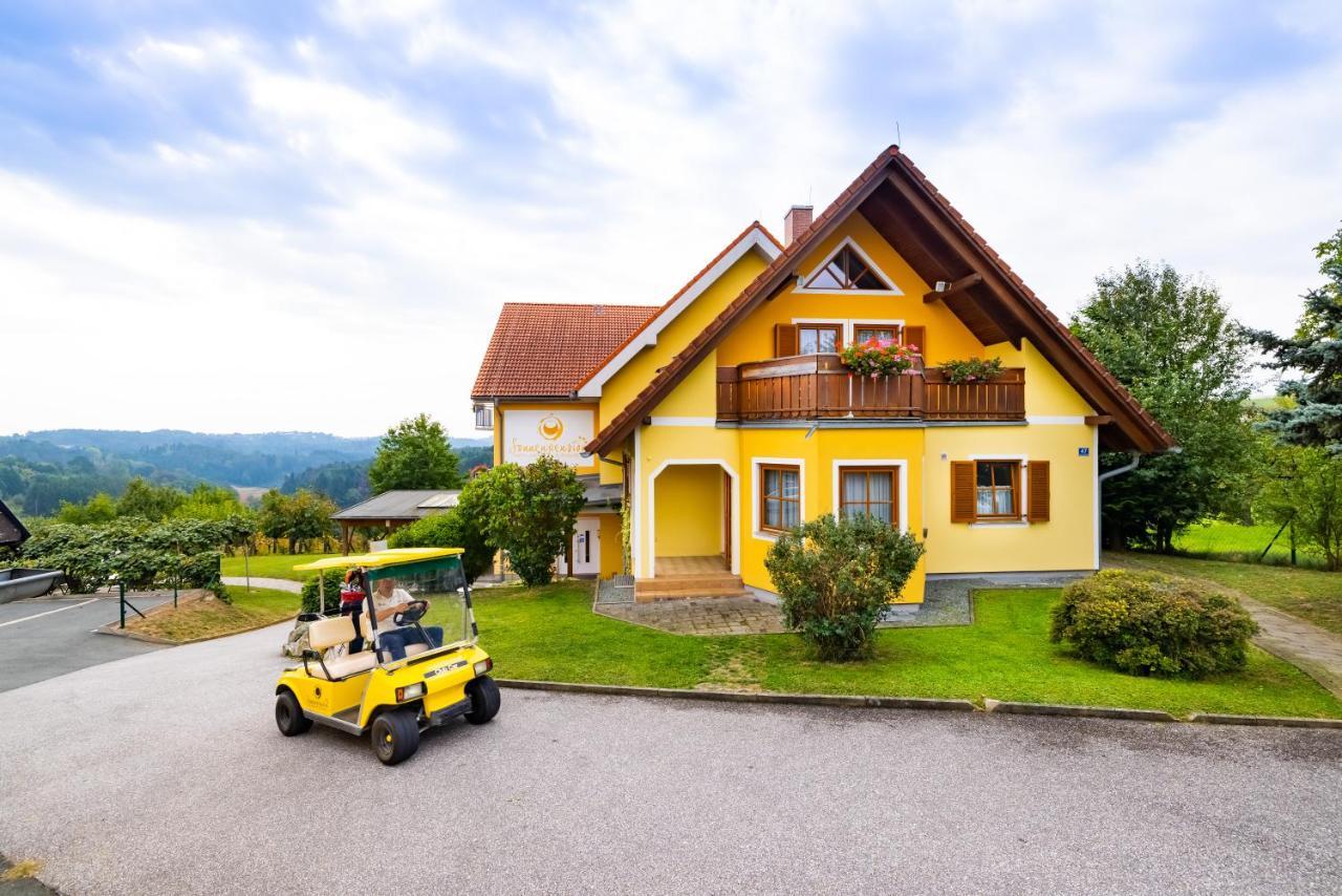 Gasthuis Golf & Thermenland Sonnenpension Fruehstueckshotel Burgauberg