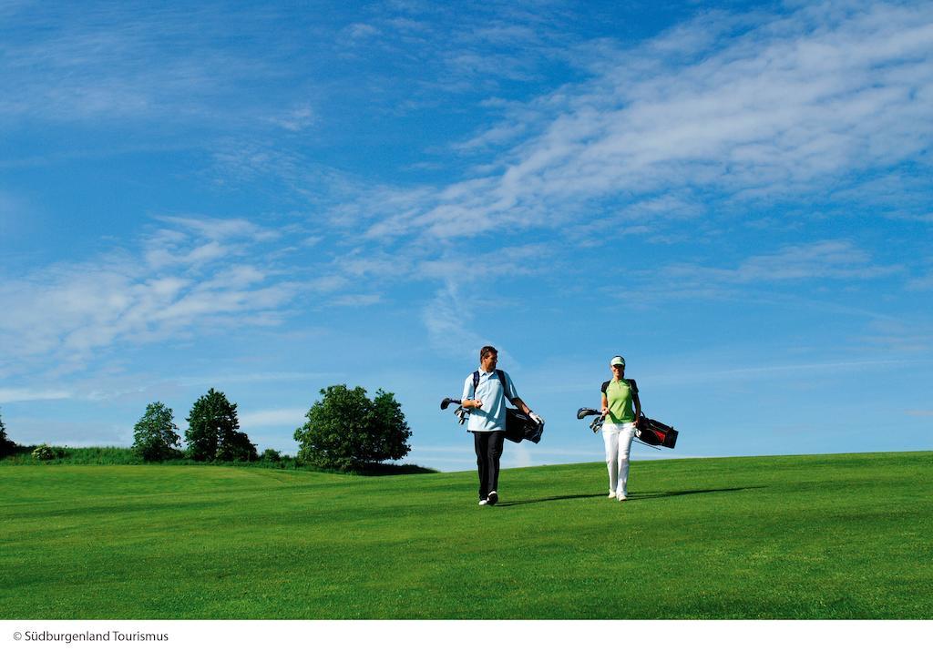 Golf & Thermenland Sonnenpension Fruehstueckshotel Burgauberg Stegersbach